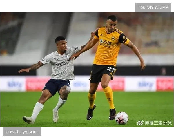 利兹联3-0完胜狼队，保级大战再添变数